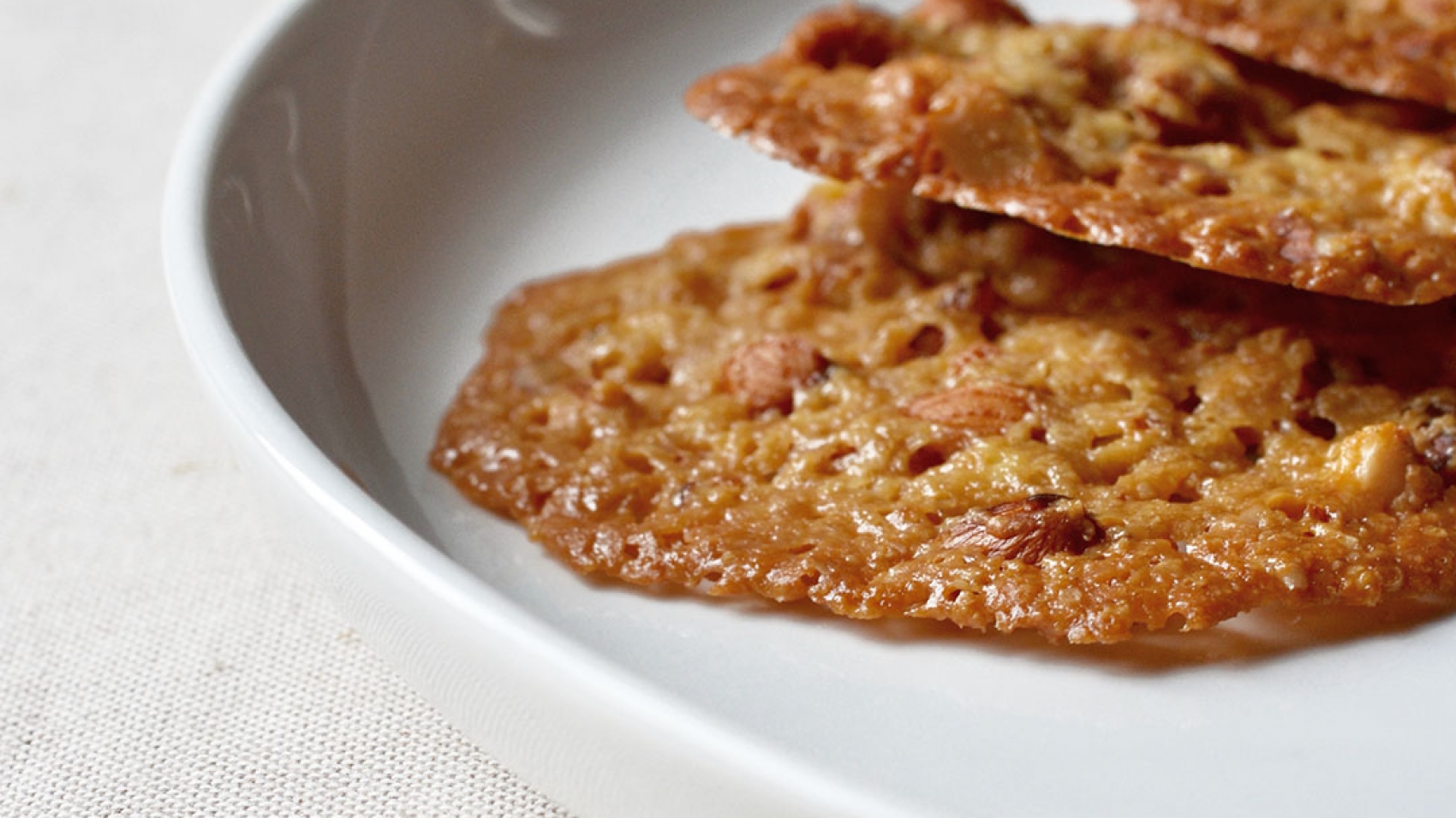 Our Recipes_Chamomile Almond Crisps